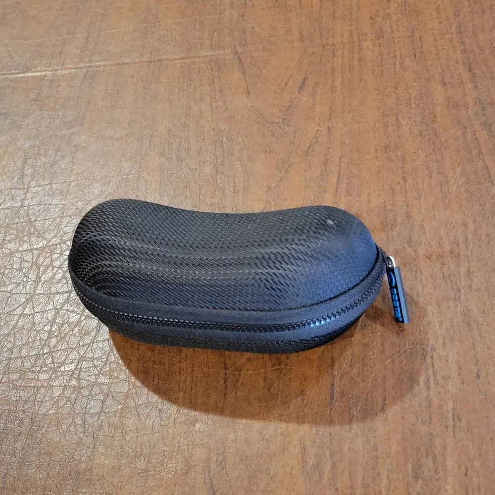 Costa Del Mar Black Zippered Sunglasses Case Black with Blue logo